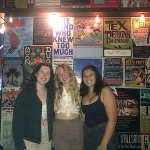 Meet your Posher, Claudia